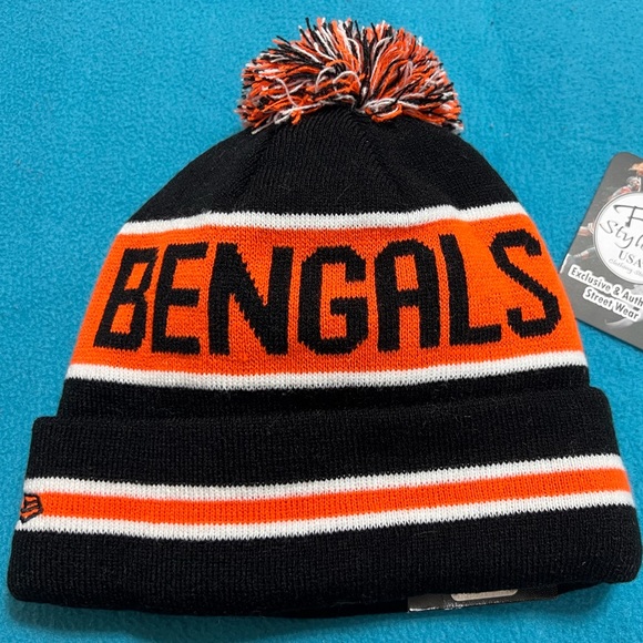 CINCINNATI BENGALS KNIT BLACK/ORANGE POM BEANIE ADULT OS HAT NWT- Ship Same Day - Picture 2 of 3